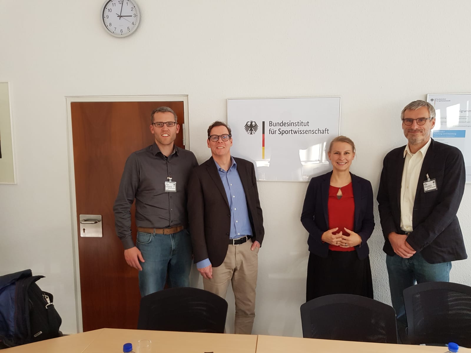 Alexander Kiel (l.) bei seinem Besuch des Bundesinstituts für Sportwissenschaft.