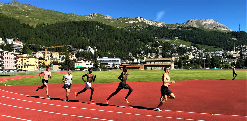 Training vor beeindruckender Kulisse: Die Läufer der LG Olympia Dortmund bereiten sich in St. Moritz auf die nächsten Titelkämpfe vor.