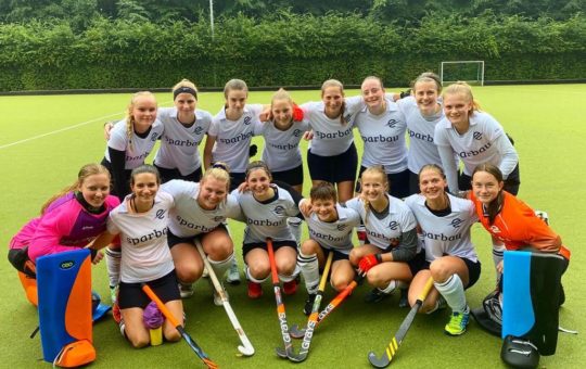 Hockey-Damen liefern Auftakt nach Maß