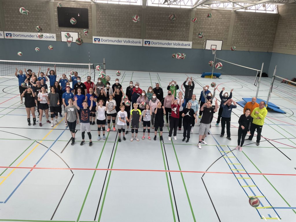 Volleyball-Trainer*innen lernten beim WVV-Trainerlehrgang in Dortmund voneinander.