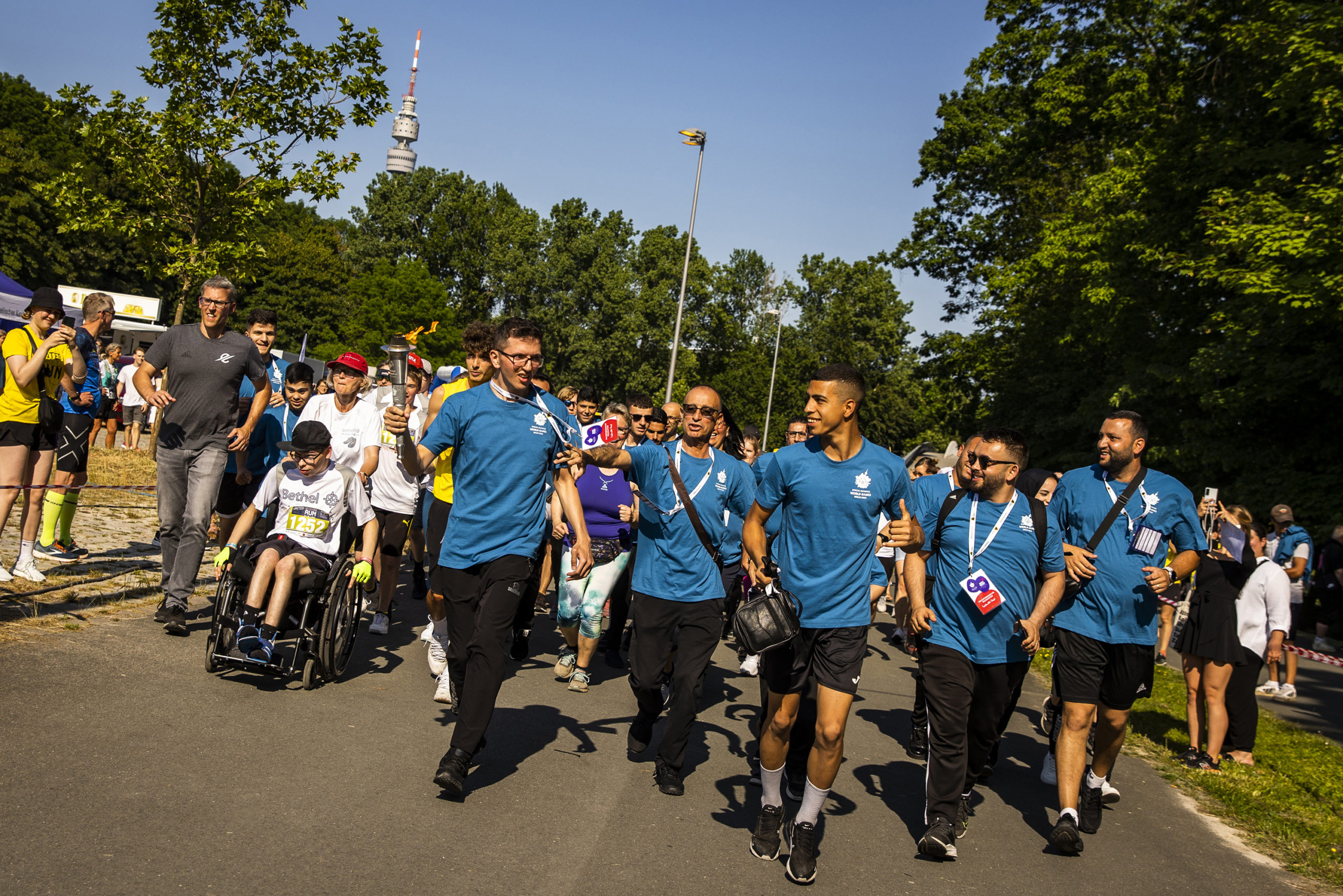 Eine Delegation aus Palästina trug am Tag der Inklusion die Fackel der Special Olympics auf das Eventgelände des United Summer Run.